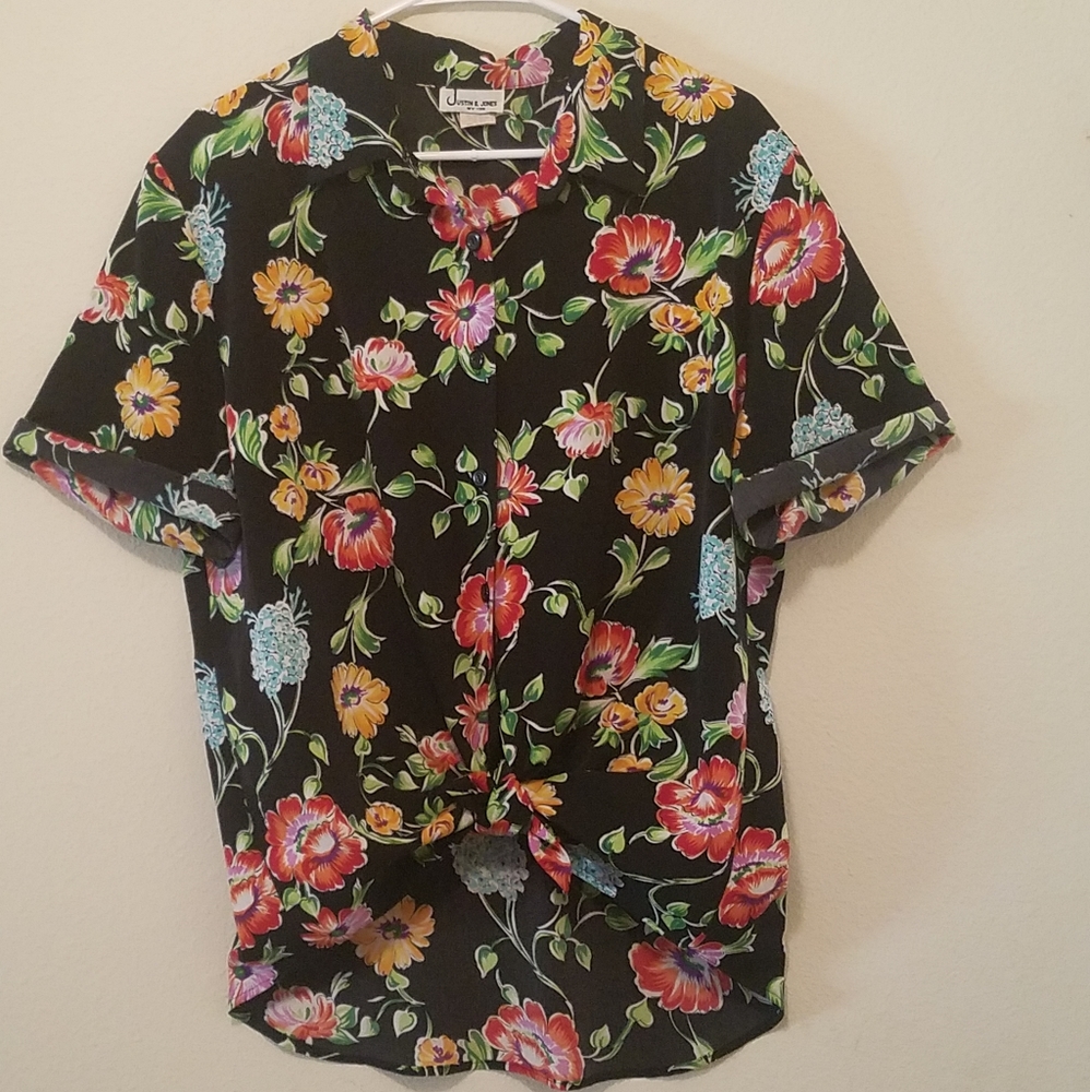 Vintage Women's Black Floral Button Down